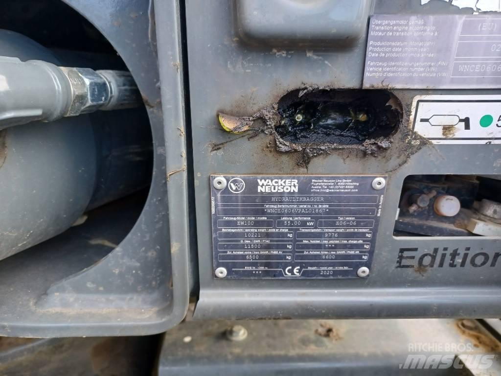 Wacker Neuson EW100 Pelle sur pneus