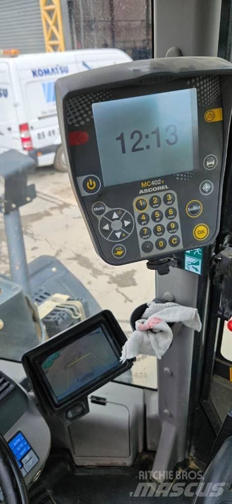 Komatsu WA380-8 Chargeuse sur pneus