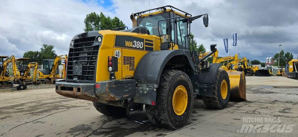Komatsu WA380-8 Chargeuse sur pneus
