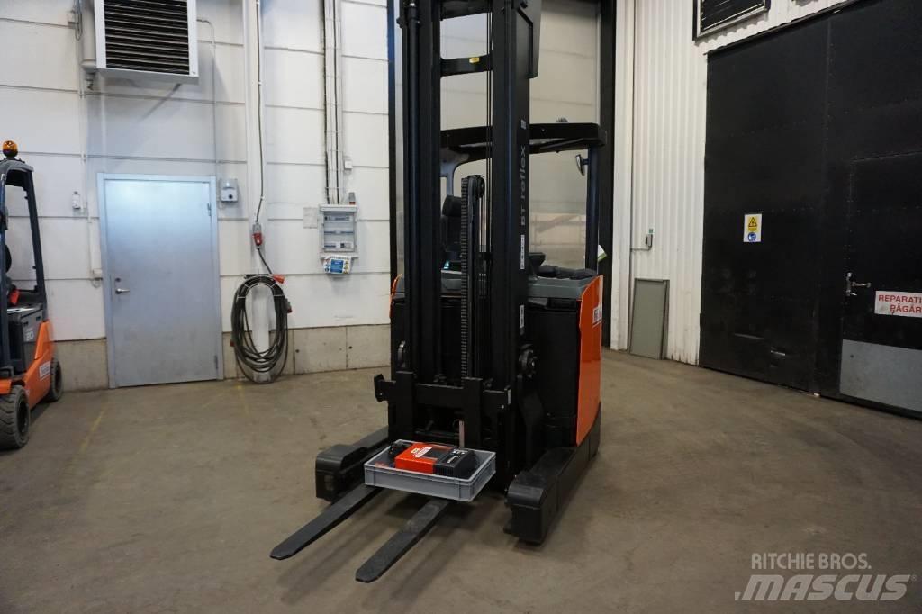 Toyota RRE140HE Chariot à mât rétractable