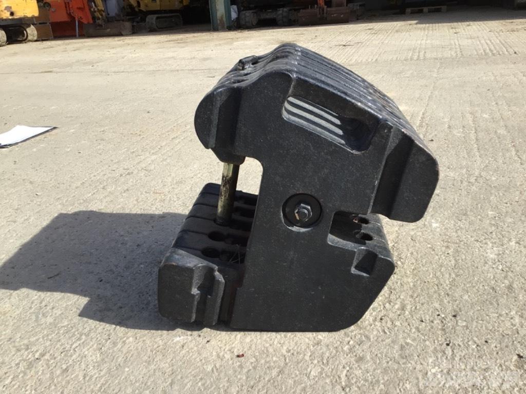 New Holland Weights Masse avant