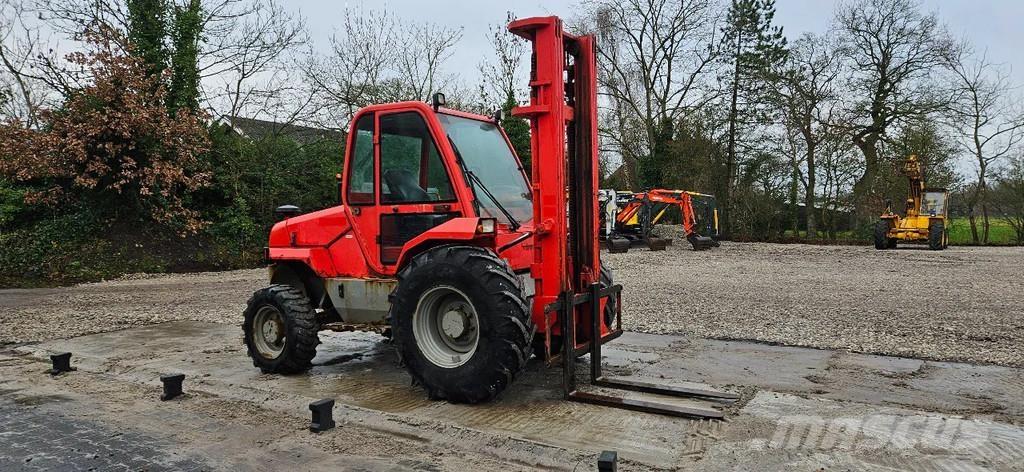 Manitou M26-4 t Chariot tout terrain
