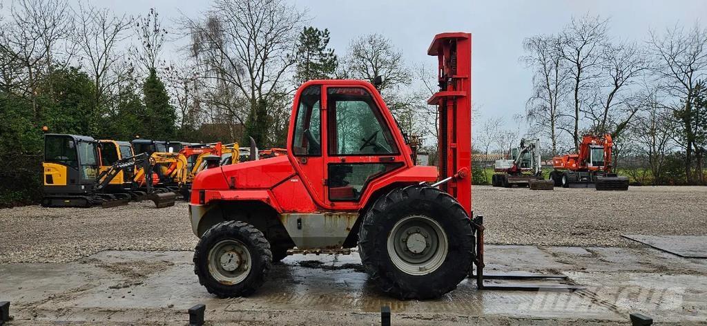 Manitou M26-4 t Chariot tout terrain