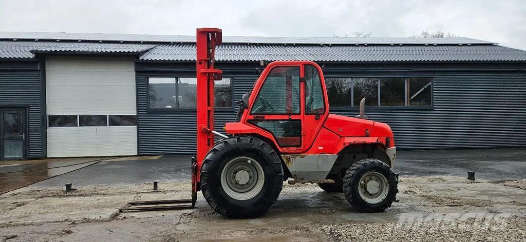 Manitou M26-4 t Chariot tout terrain