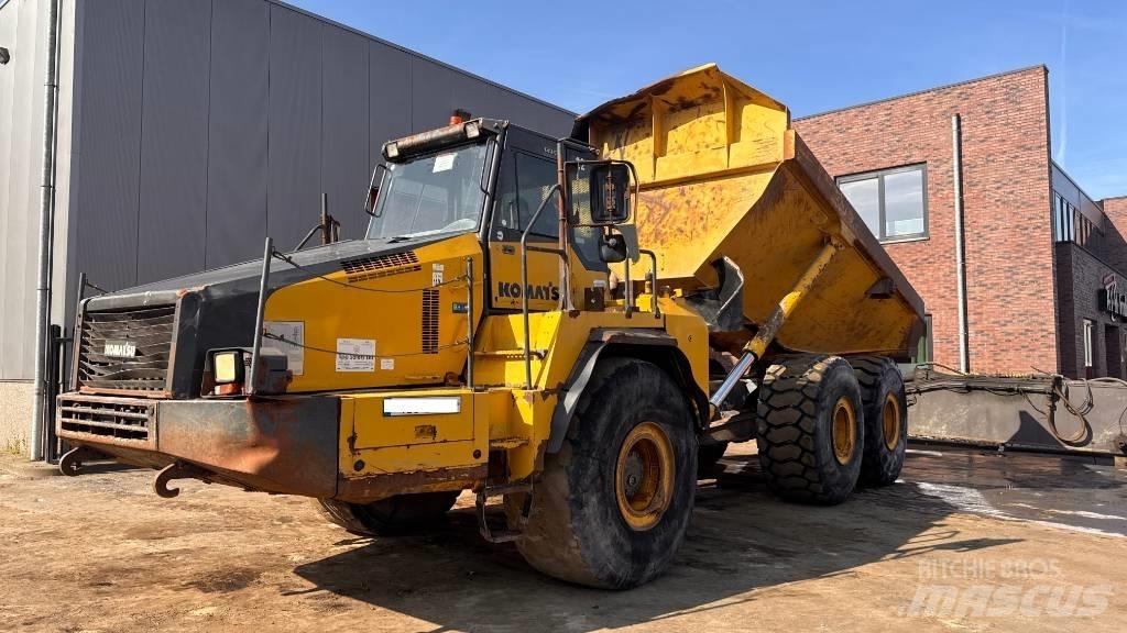 Komatsu HM 400-2 Tombereau articulé