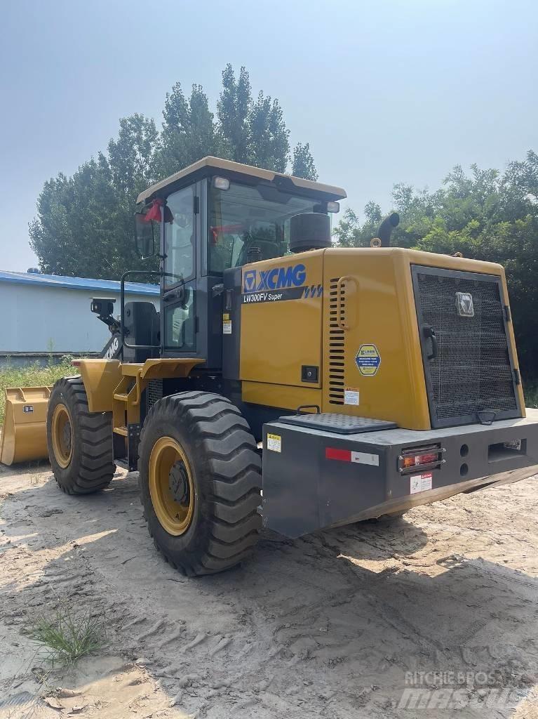 XCMG LW 300 FV Chargeuse sur pneus
