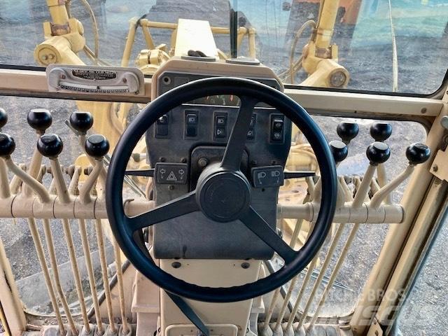 CAT 140 H Niveleuse