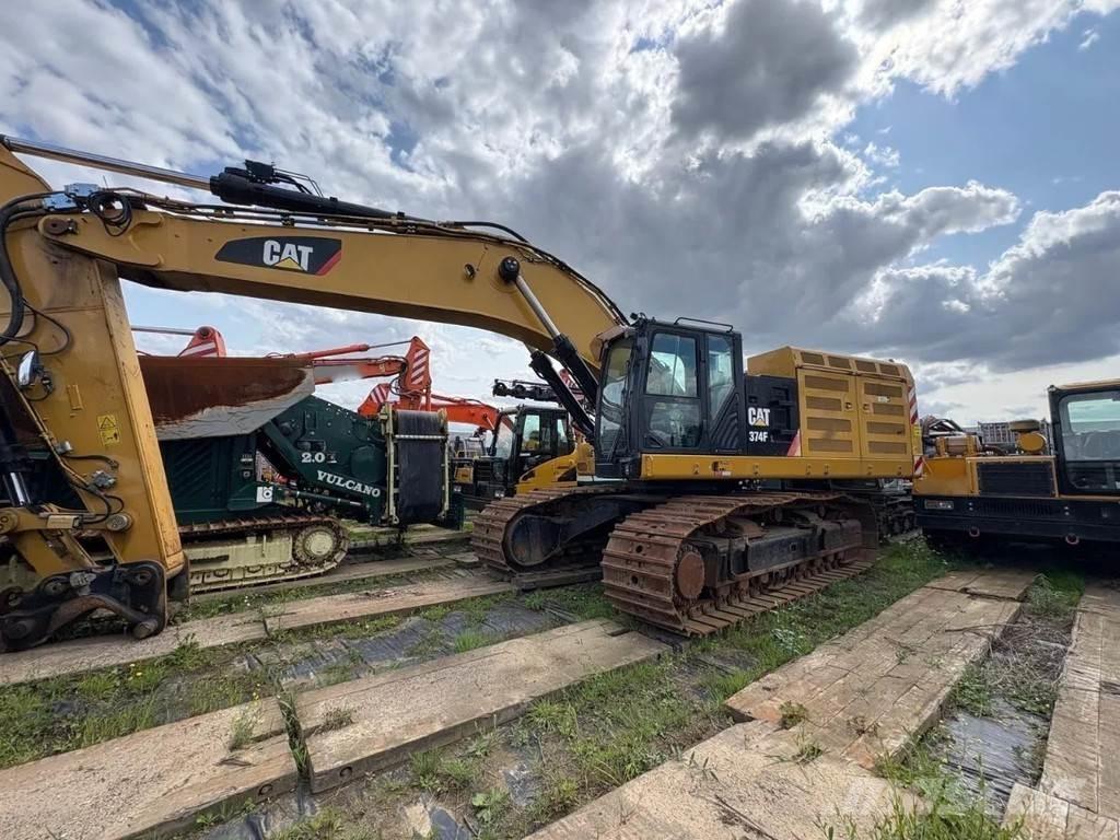 CAT 374F Pelle sur chenilles