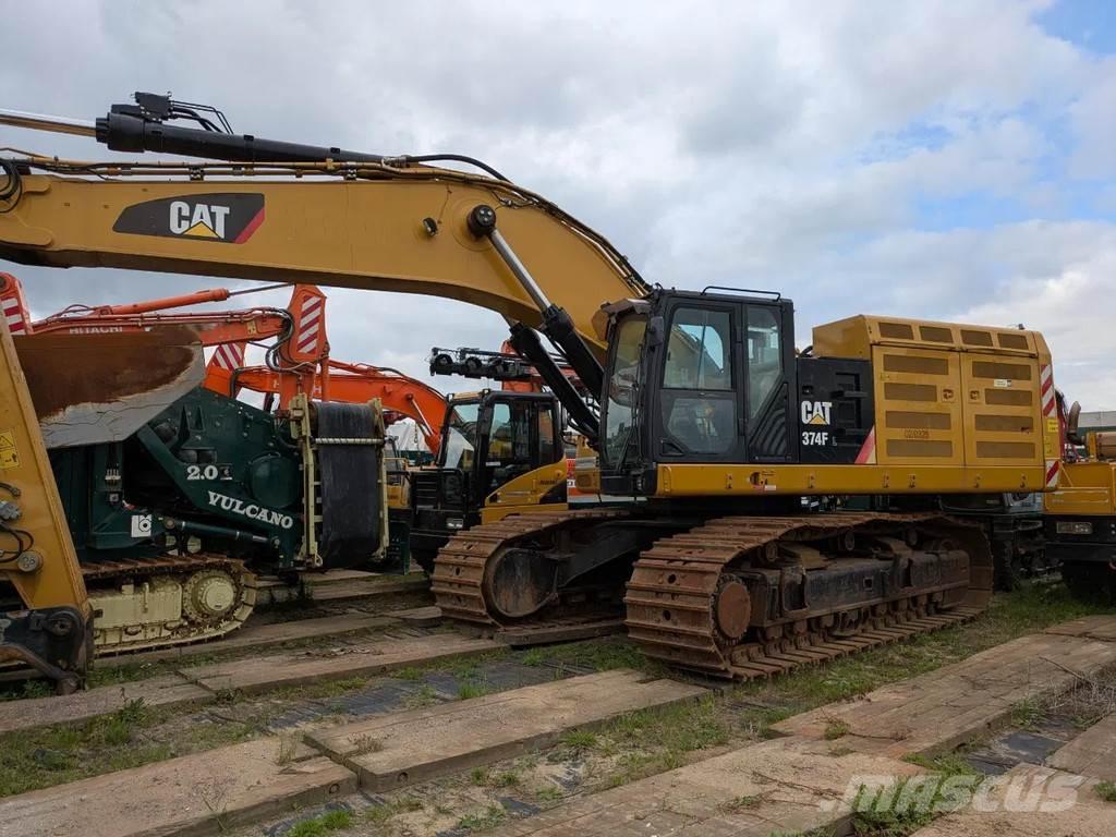 CAT 374F Pelle sur chenilles