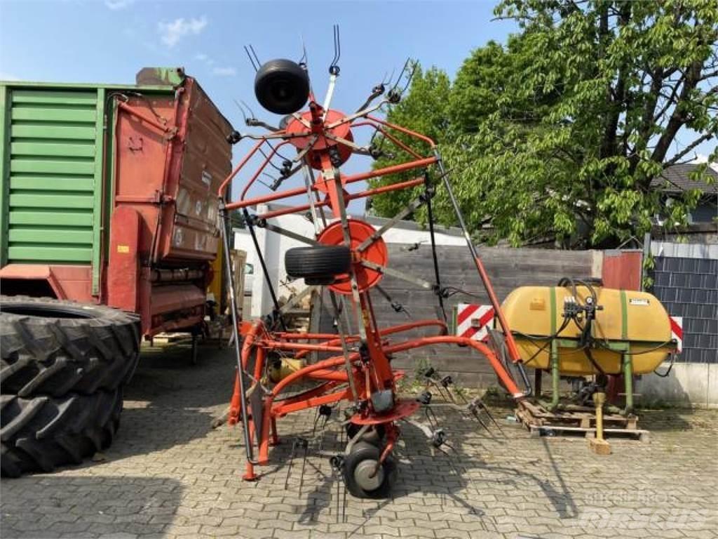Fella TH 800 Rateau faneur