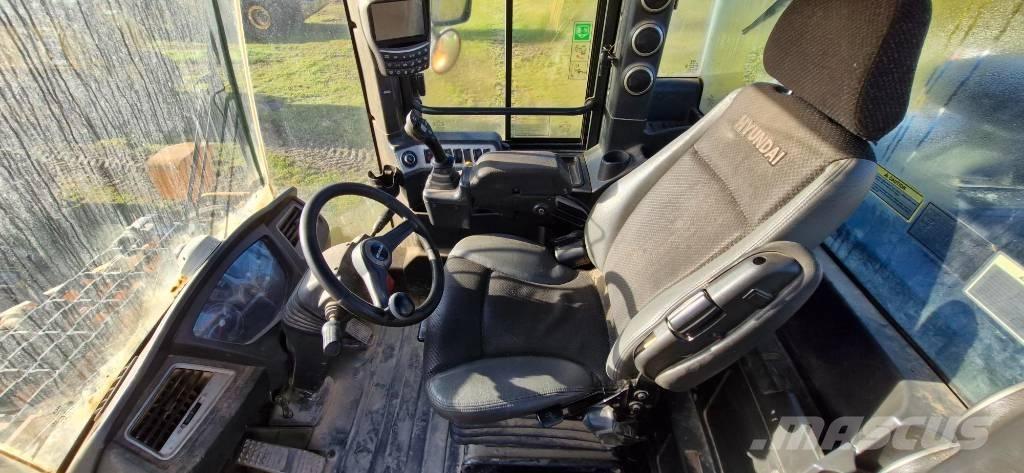 Hyundai HL 965 Chargeuse sur pneus