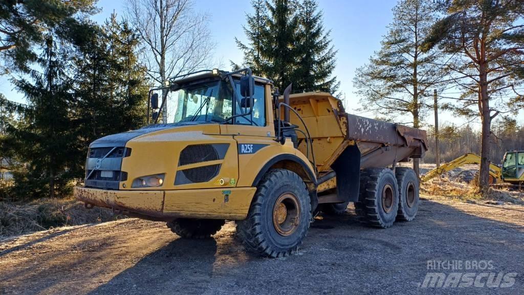 Volvo A 25 F Tombereau articulé