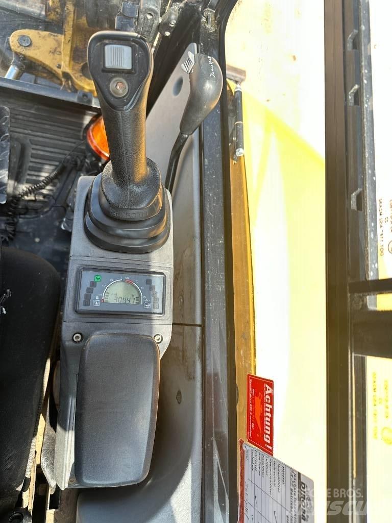 CAT 302.7 D CR Mini pelle < 7t