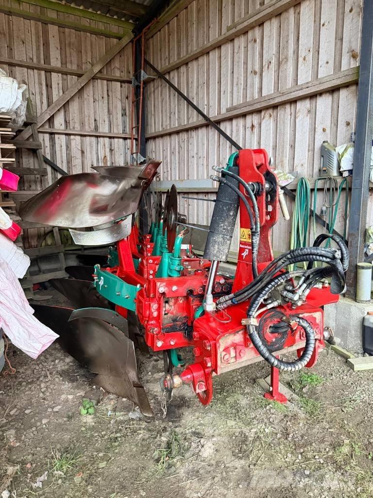 Kverneland ES85 Charrue réversible