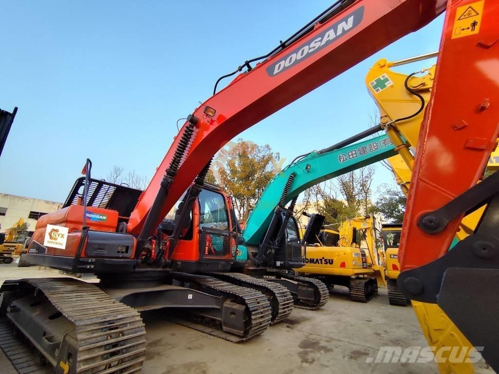 Doosan DX 225 LC Pelle sur chenilles