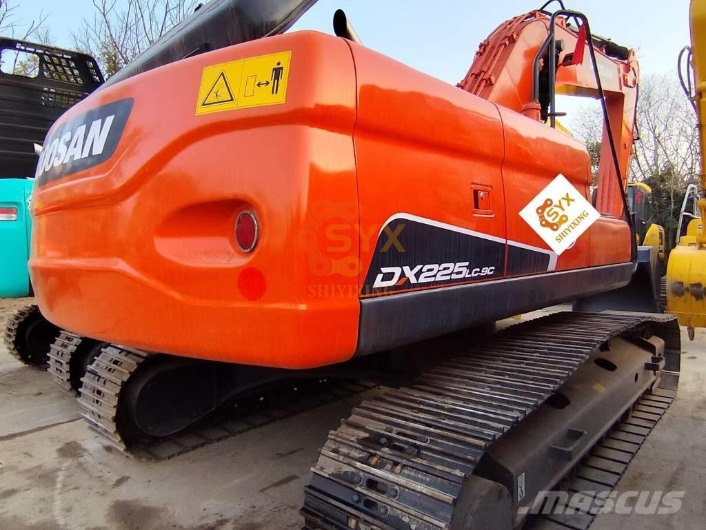 Doosan DX 225 LC Pelle sur chenilles