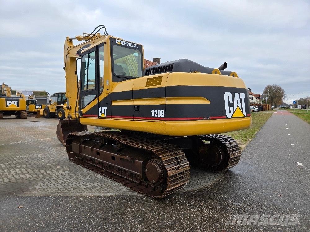 CAT 320BL Pelle sur chenilles