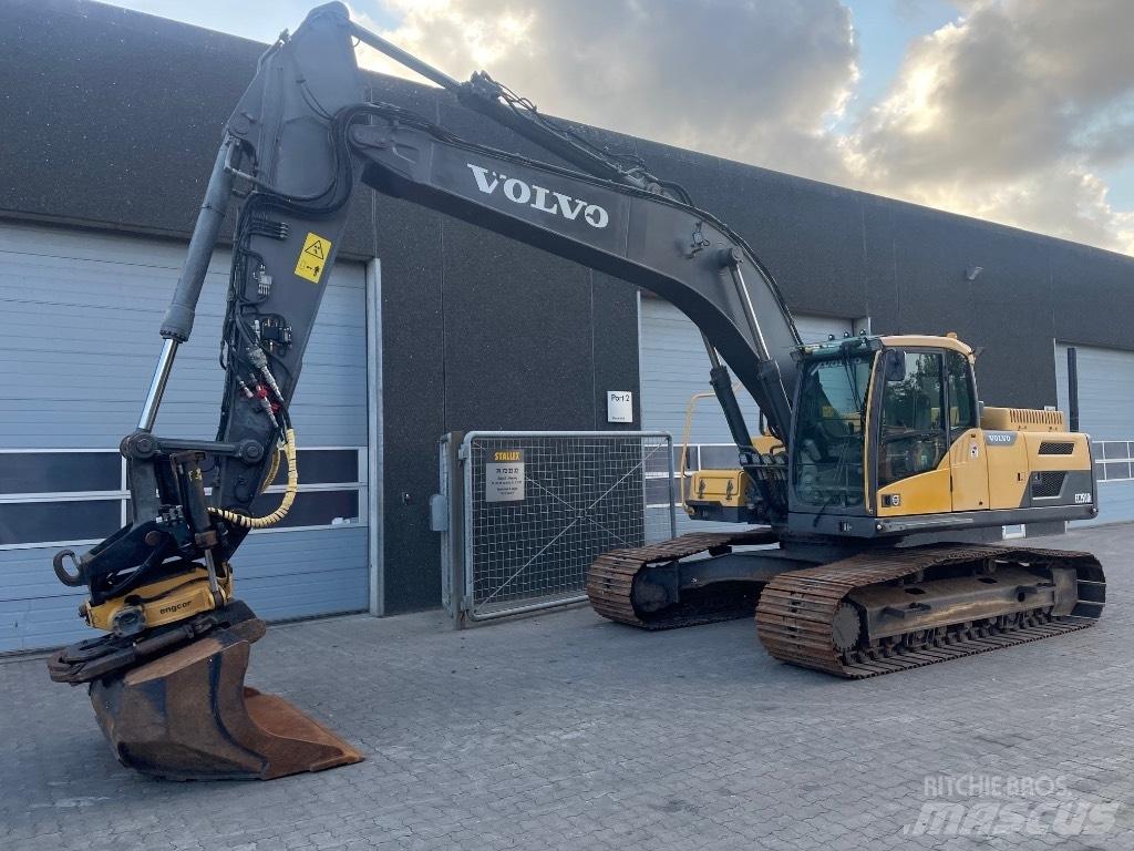 Volvo EC250DL Pelle sur chenilles
