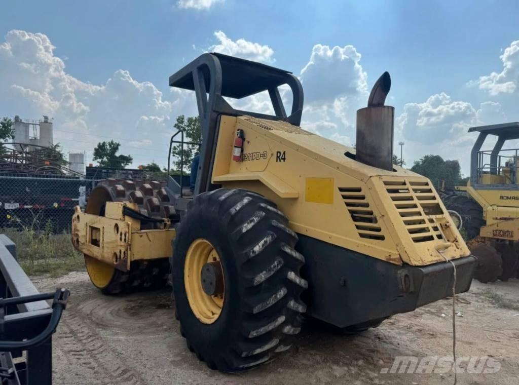 Bomag BW 211 P D-3 Rouleaux monocylindre