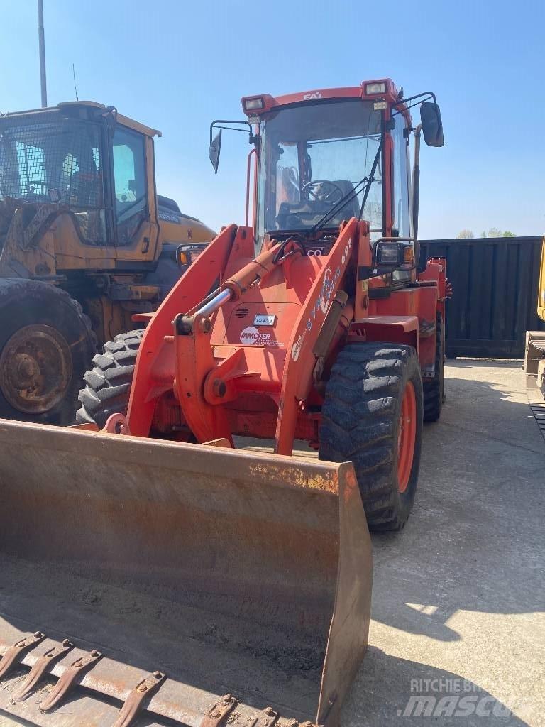 Fai KOMATSU 595s Tractopelle