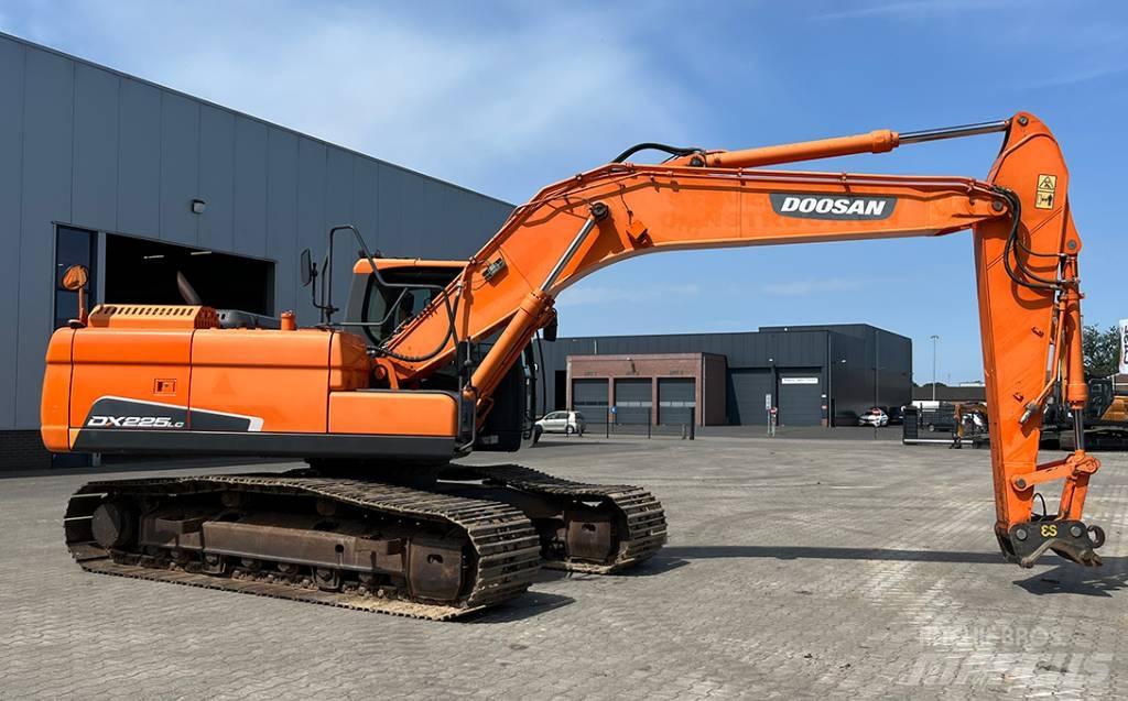 Doosan DX 225 LC-3 Pelle sur chenilles