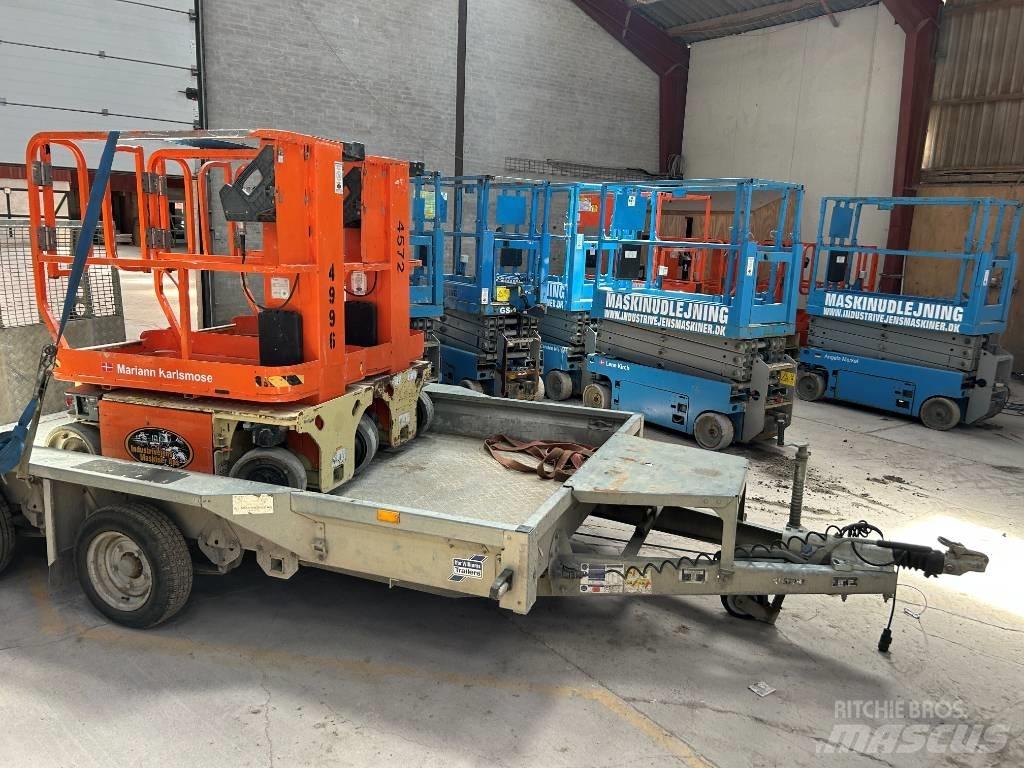 JLG 1230 ES Mât vertical