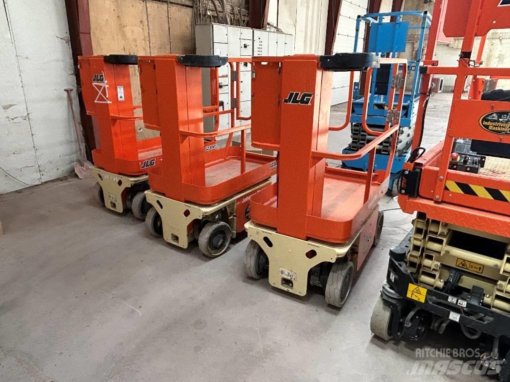 JLG 1230 ES Mât vertical