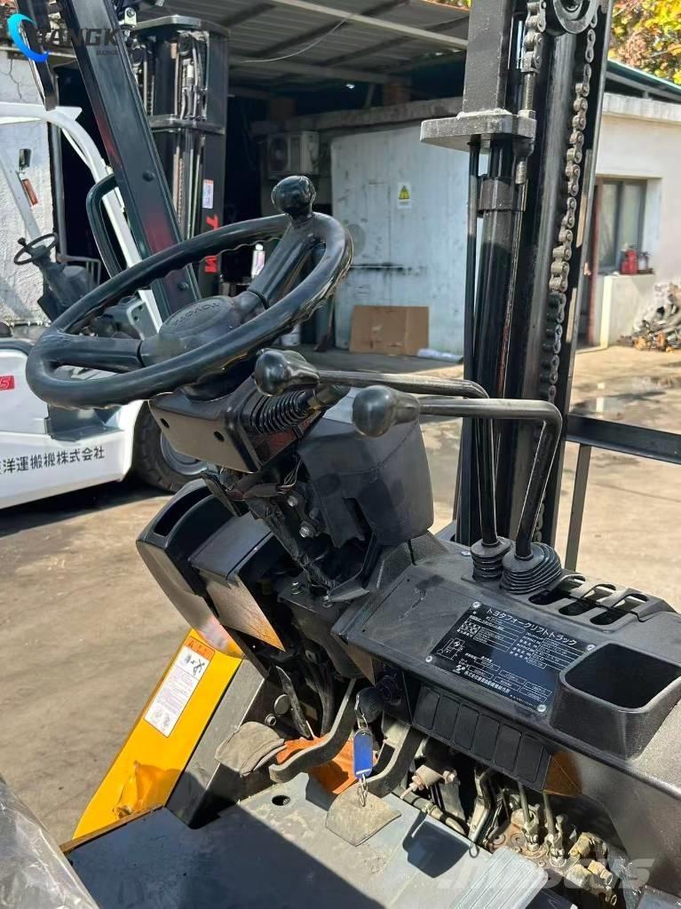 Toyota 7 FDN 30 Chariots diesel