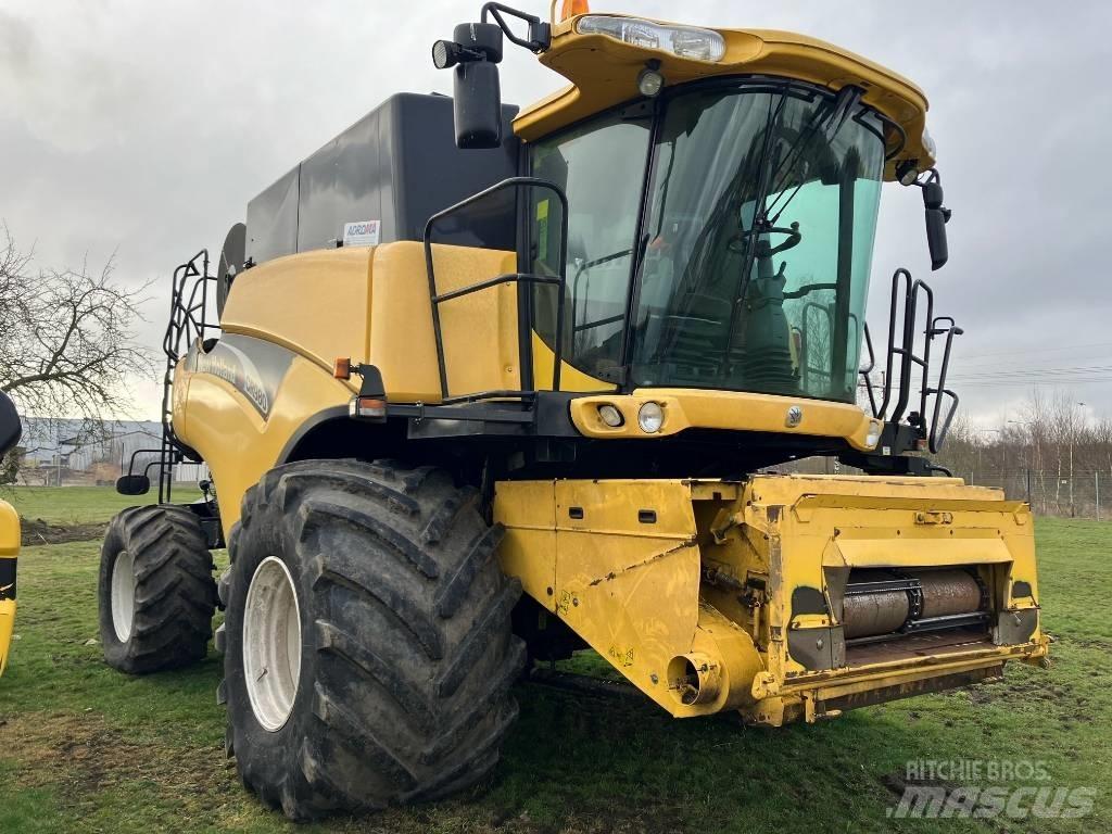 New Holland CR 980 Moissonneuse batteuse