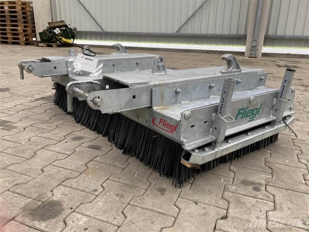 Fliegl Löwe 1,50m Balayeuse / Autolaveuse