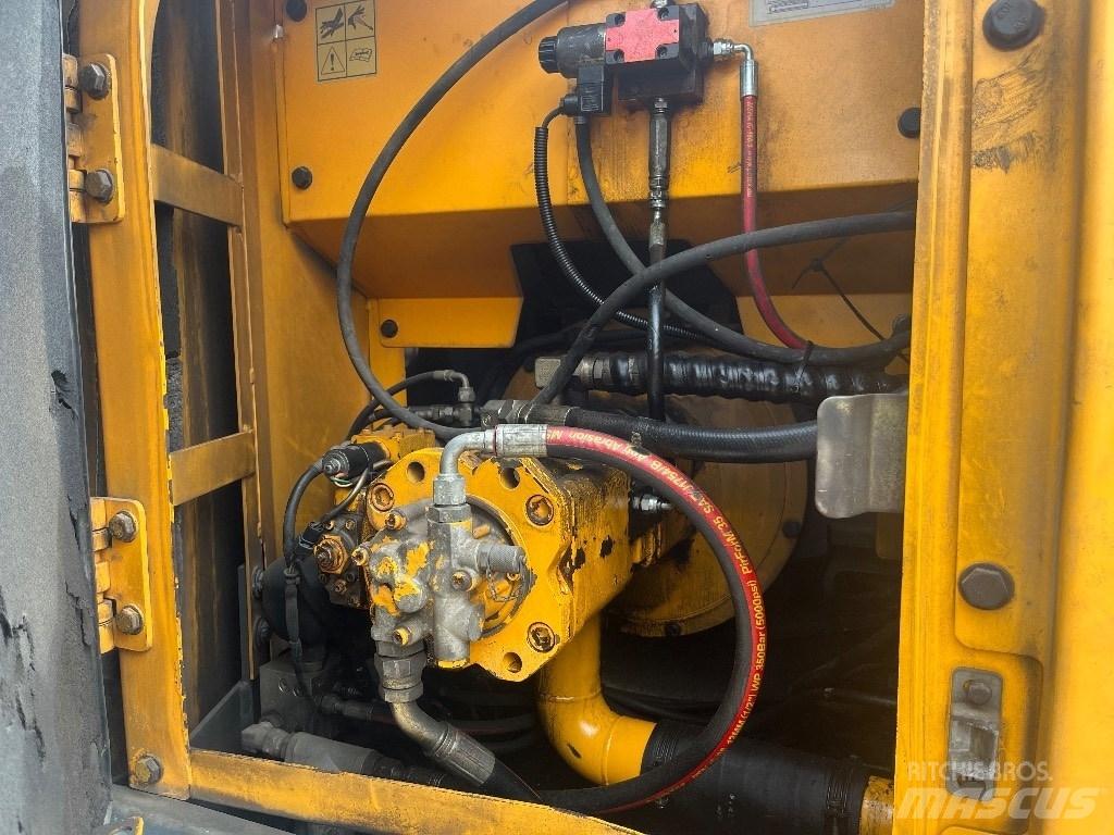 Hyundai 140LC-7A Pelle sur chenilles