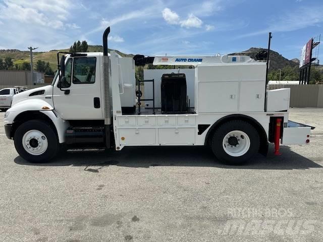 International 4300 Camions et véhicules municipaux
