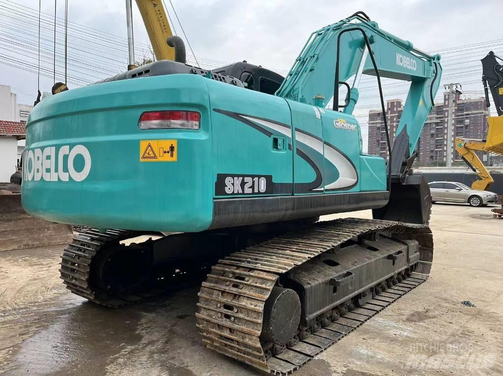 Kobelco SK 210 Pelle sur chenilles