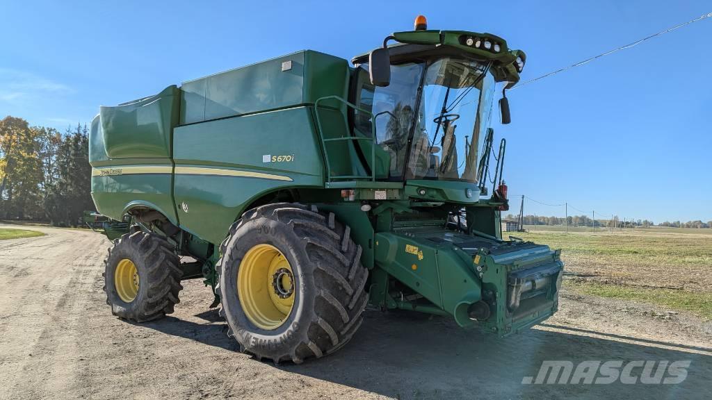 John Deere S 670 i Moissonneuse batteuse