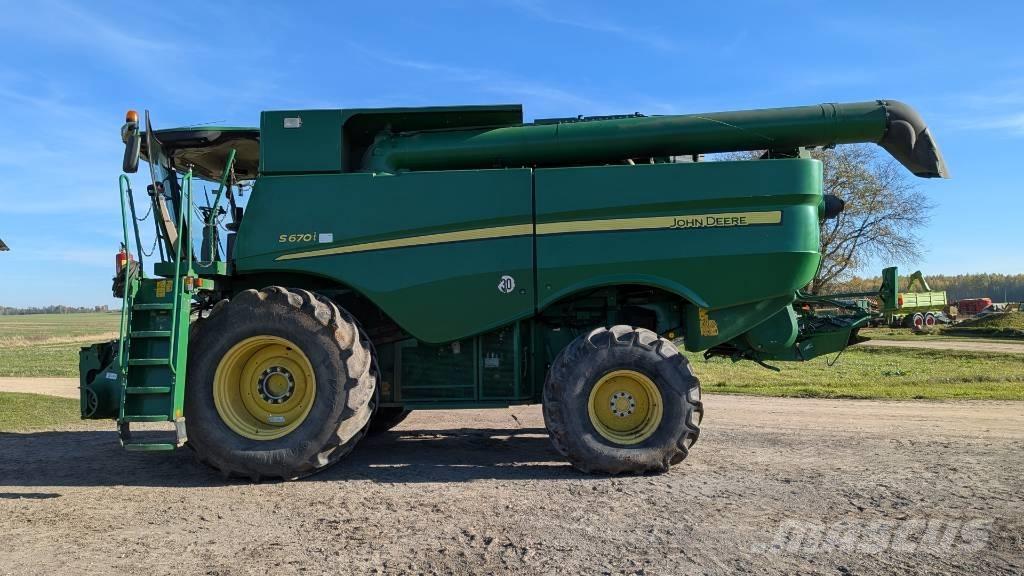 John Deere S 670 i Moissonneuse batteuse