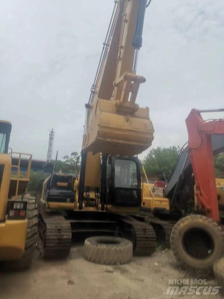 CAT 325 DL Pelle sur chenilles