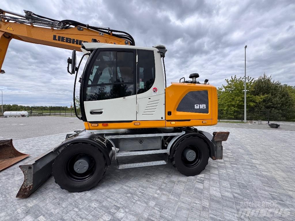 Liebherr A 916 Pelle sur pneus