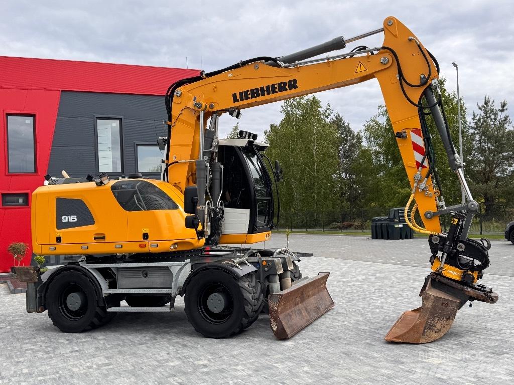 Liebherr A 916 Pelle sur pneus