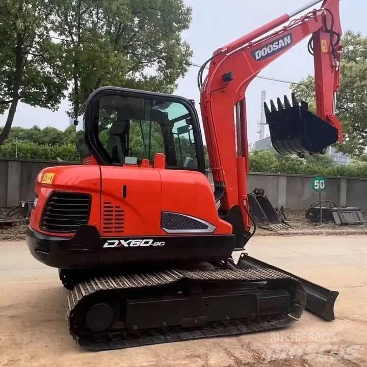 Doosan DX60-9C Mini pelle < 7t