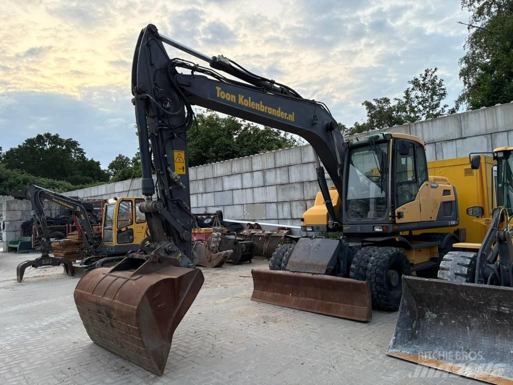 Volvo EW 160 D Pelle sur pneus