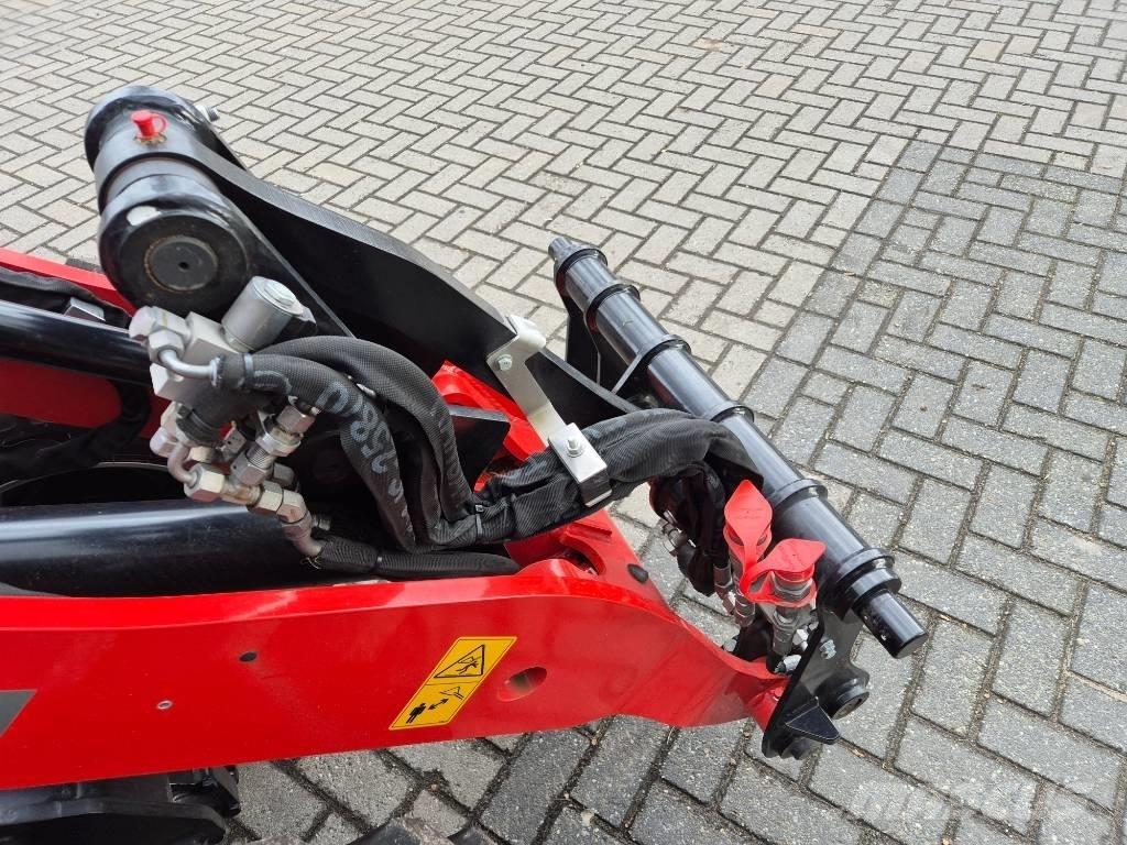 Manitou MLA 3-25 H Mini chargeuse