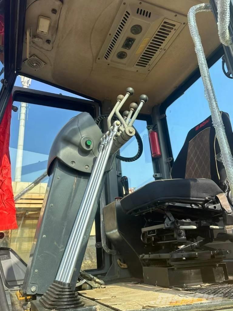 XCMG GR 2153 Niveleuse