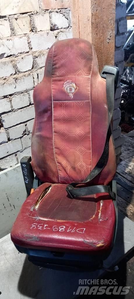 DAF XF 95.    1700022 Cabines