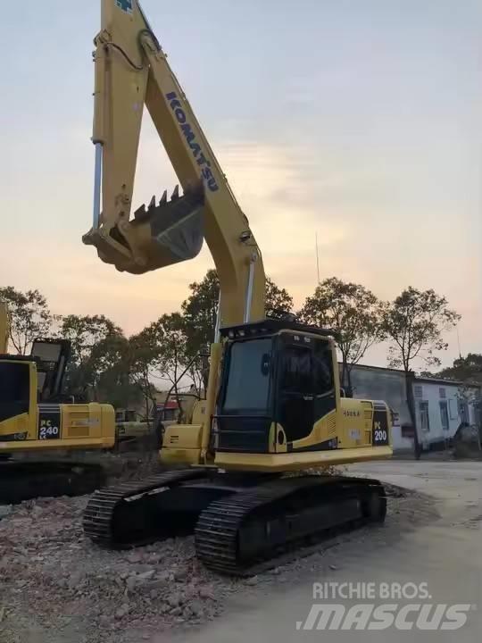 Komatsu PC200-8 Pelle sur chenilles