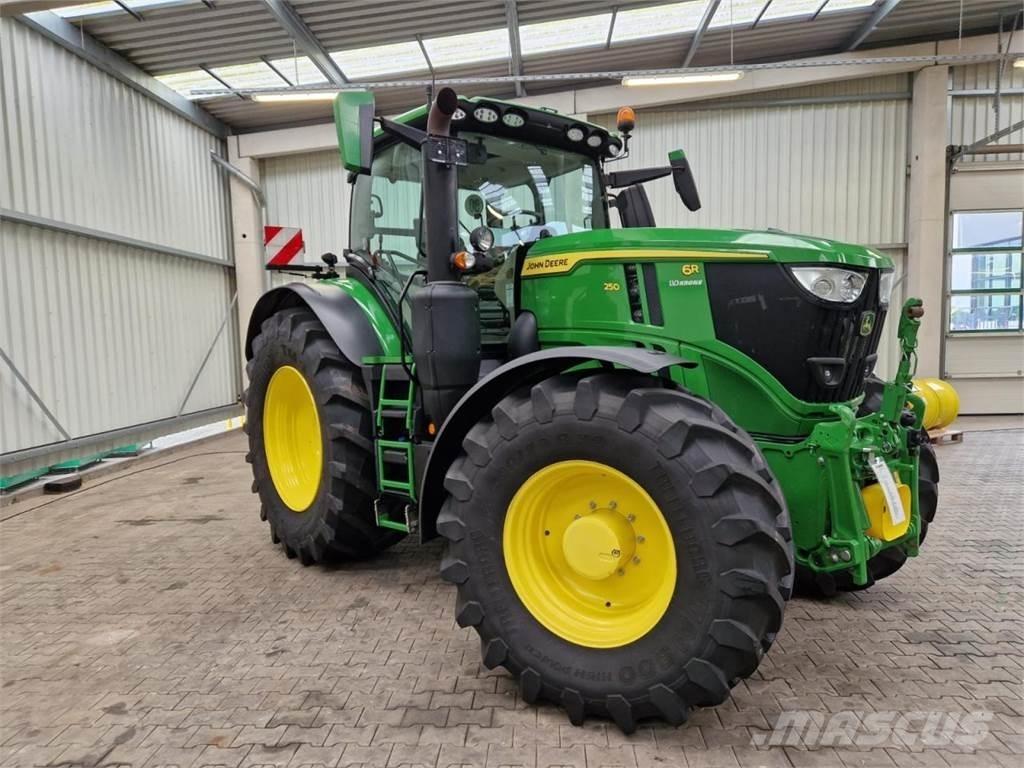 John Deere 6R 250 Tracteur