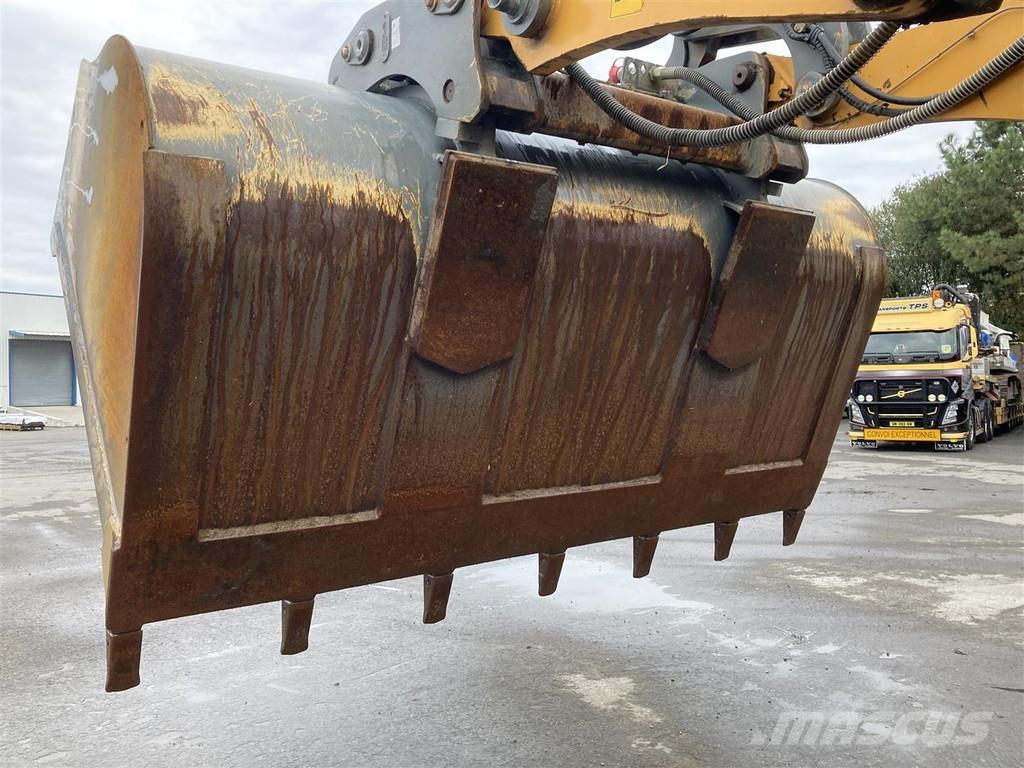 Liebherr L 538 Chargeuse sur pneus