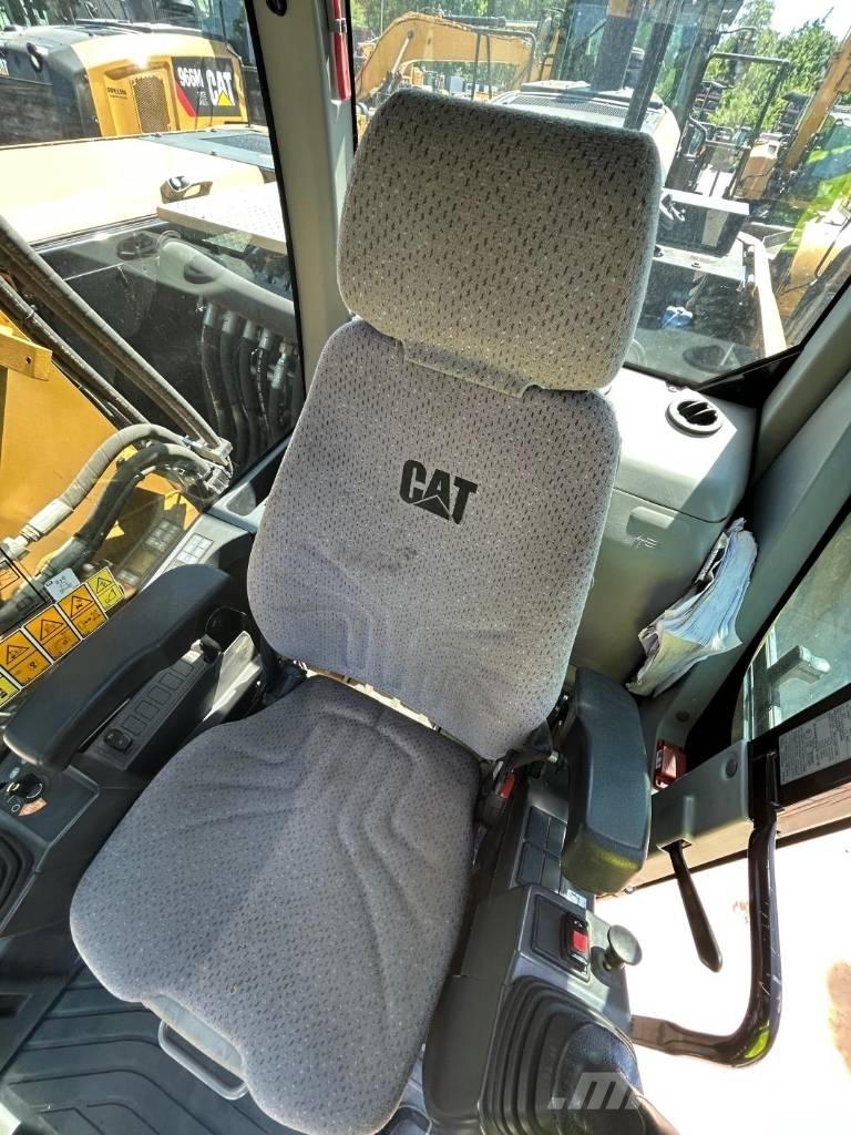 CAT M 314 F Pelle sur pneus