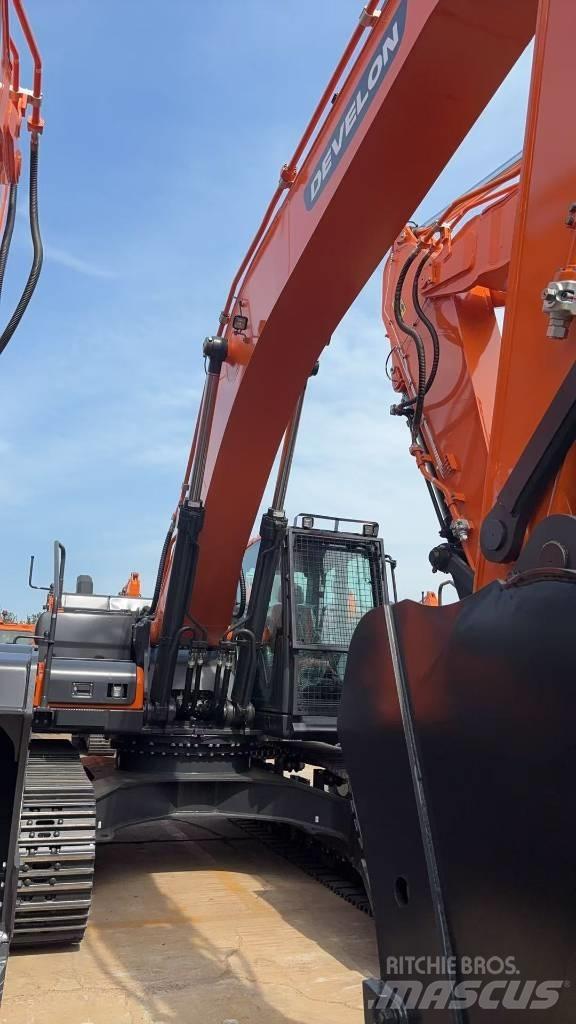 Develon DX 360LCA-7B Pelle sur chenilles