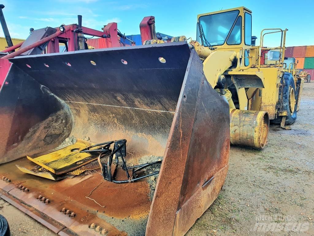 CAT 988 F II Chargeuse sur pneus