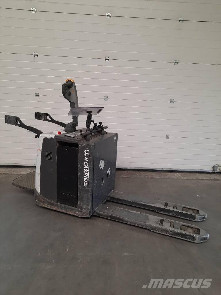 UniCarriers PMR200 Transpalette accompagnant porté debout